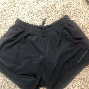 LULULEMON HOTTY HOT SHORTS TALL
